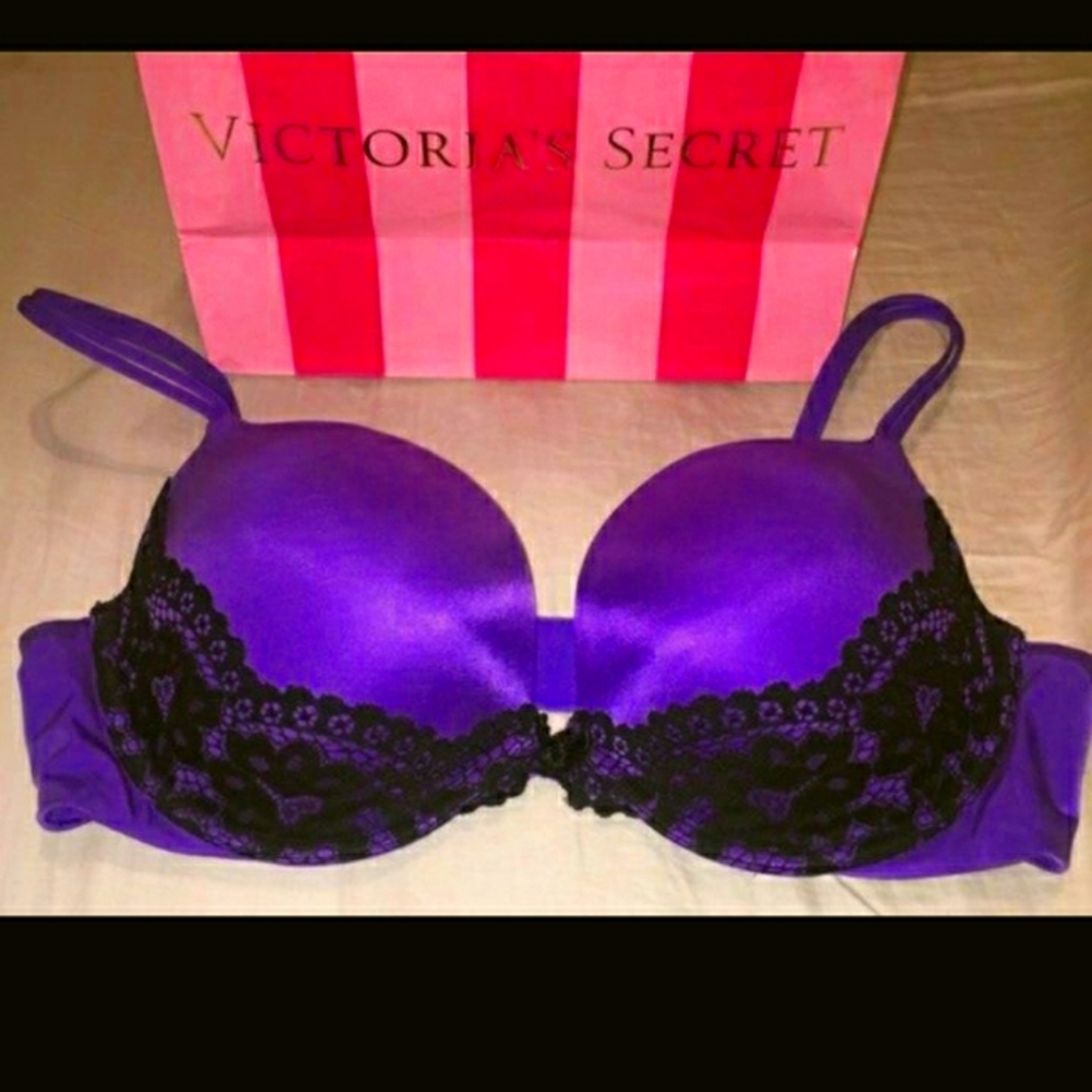 34DD  or 36C Victoria Secret Push Up Bra